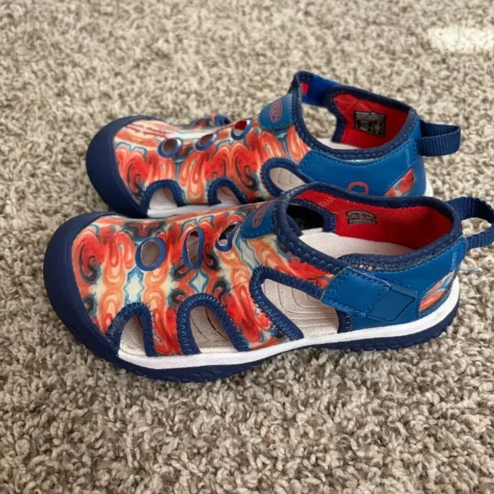 Size 12 / Girls KEEN Sandals